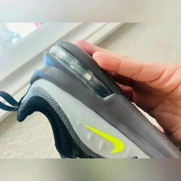 NIKE AIR MAX AXIS GS BLACK / GREEN GREY KIDS RUNNING SHOES NEW - Picture 6 of 12